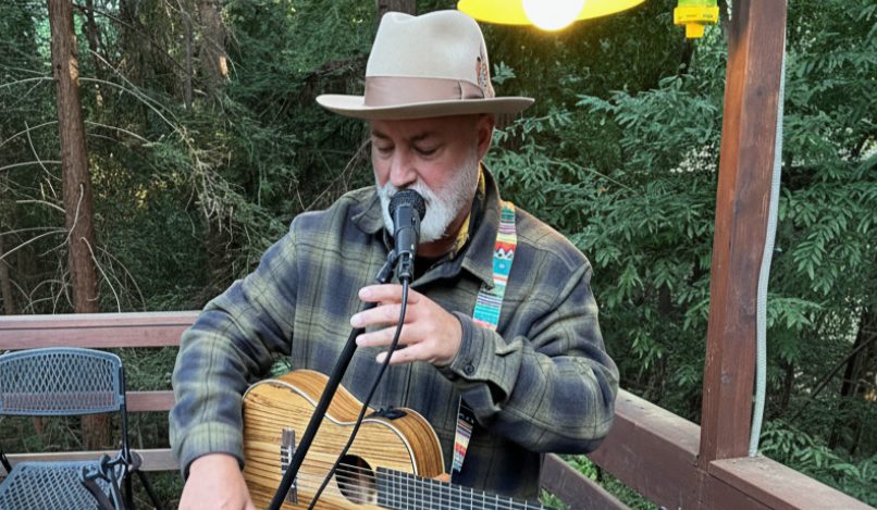 🎶 Live Music: Bob McCandless at The Optimyst